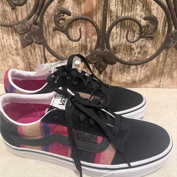 Vans Black and Plaid Sneakers 9 - Picture 1 of 9